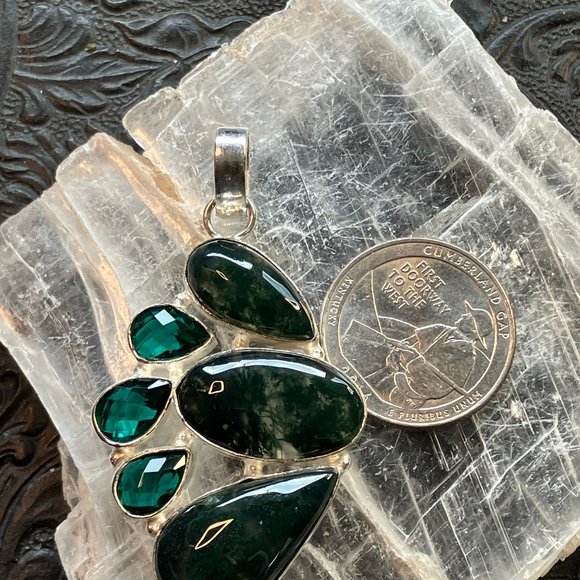 Moss Agate and Green Stone Jewelry Crystal Pendant - Picture 6 of 10